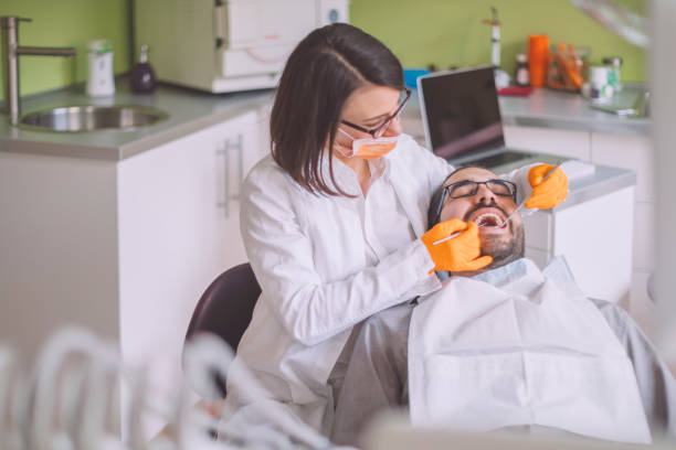 Best Emergency Dentist for Knocked-Out Tooth in Lochmoor Waterway Estates, FL